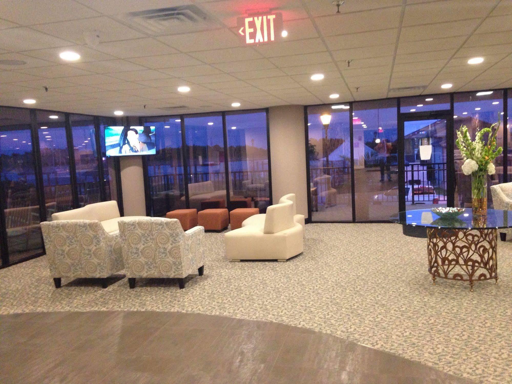 Bask Hotel At Big Rock Landing Morehead City Bagian luar foto