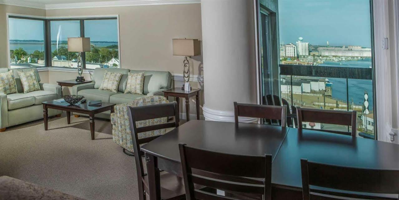Bask Hotel At Big Rock Landing Morehead City Bagian luar foto